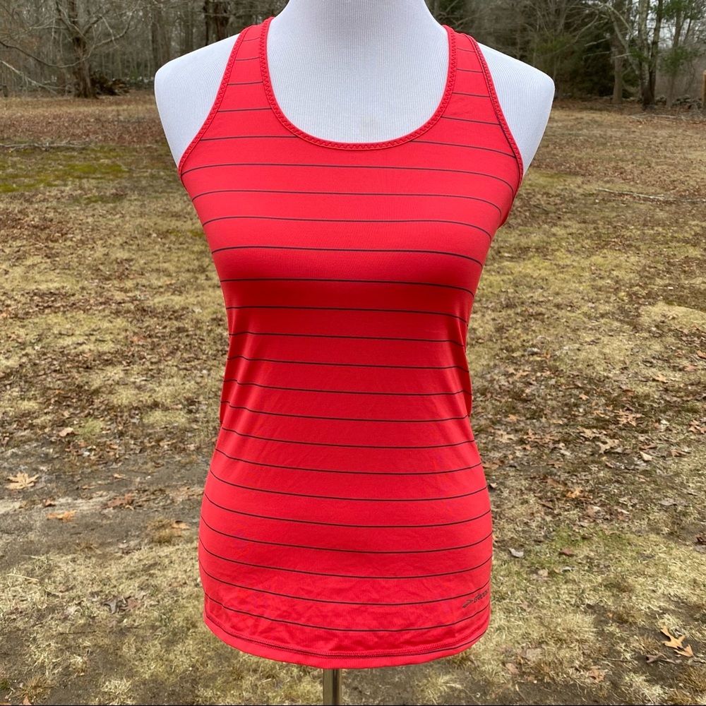 BROOKS TOP TANK RED BLACK STRIPE STRETCH SCOOP NECK RACER BACK DRILAYER SIZE S